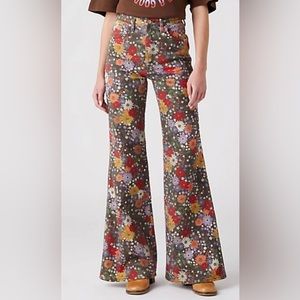 Wrangler Wanderers High-Rise Flare Jean in Bloom Print Size 24 NWT RARE